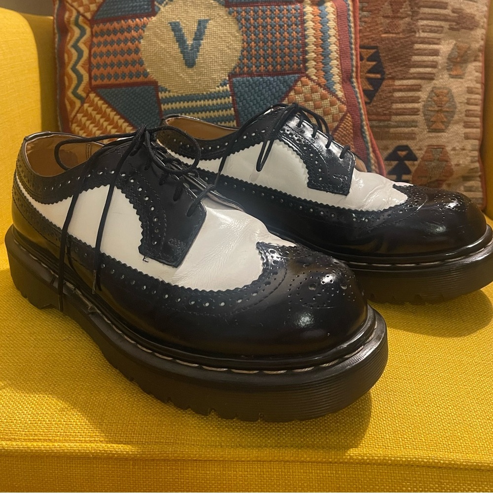 3989 BEX SMOOTH LEATHER BROGUE DR MARTEN VINTAGE SHOES